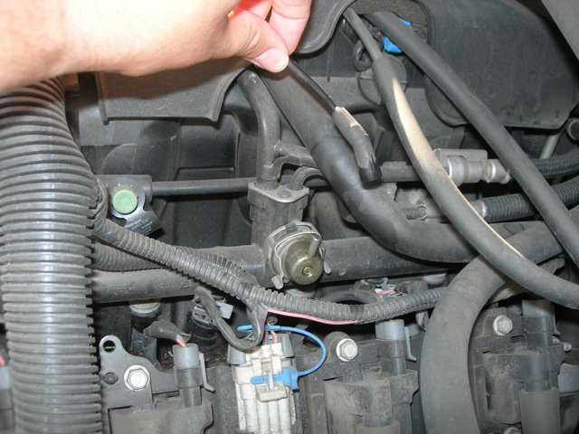 2001 Gmc sierra fuel pressure regulator replacement #2